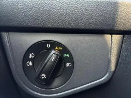 Photo 14 Volkswagen Taigo  1.0 TSI 110ch R-Line DSG7