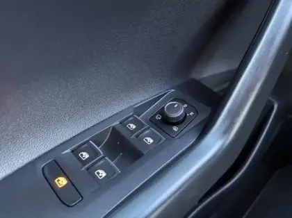 Photo 13 Volkswagen Taigo  1.0 TSI 110ch R-Line DSG7