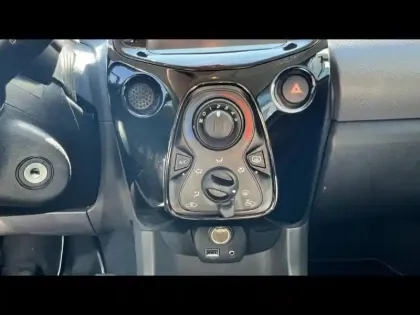 Photo 13 Peugeot 108  VTi 72 Style S&S 4cv 5p