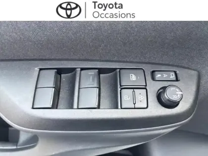 Photo 14 Toyota Yaris  116h Design 5p MY22