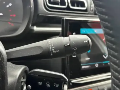 Photo 12 Citroën C3  1.2 PureTech 83ch S&S Shine