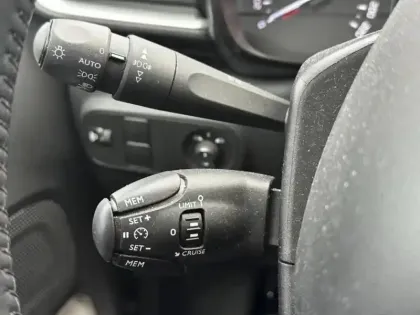 Photo 11 Citroën C3  1.2 PureTech 83ch S&S Shine