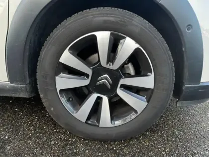 Photo 6 Citroën C3  1.2 PureTech 83ch S&S Shine Pack