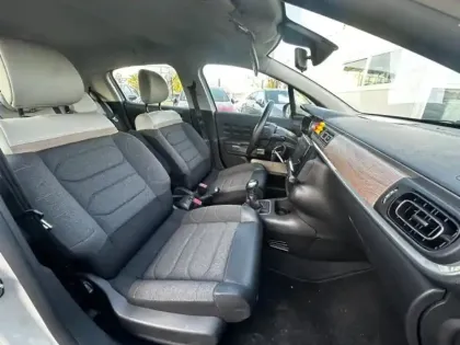 Photo 11 Citroën C3  1.2 PureTech 83ch S&S Shine Pack