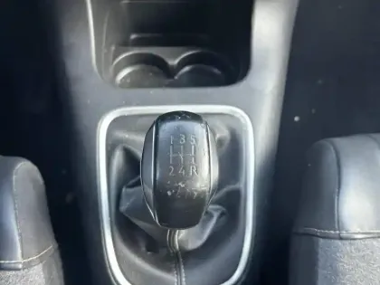 Photo 10 Citroën C3  1.2 PureTech 83ch S&S Shine Pack