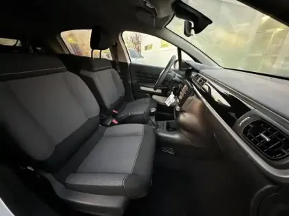 Photo 11 Citroën C3  1.2 PureTech 83ch S&S Shine