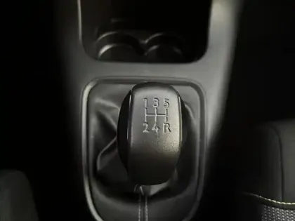 Photo 9 Citroën C3  1.2 PureTech 83ch S&S Shine