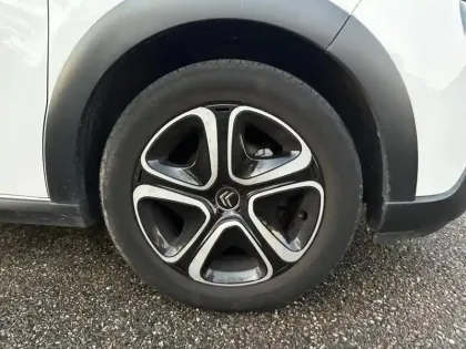 Photo 10 Citroën C3  1.2 PureTech 83ch S&S Shine