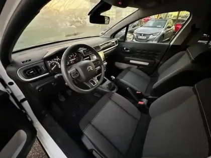 Photo 8 Citroën C3  1.2 PureTech 83ch S&S Shine