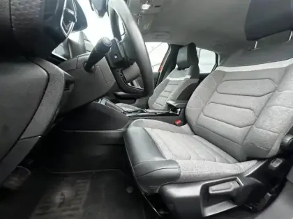 Photo 13 Citroën C4  BlueHDi 130ch S&S Feel Pack Business EAT8