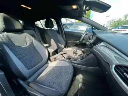 Photo 10 Opel Astra  1.2 Turbo 130ch Elegance Business 7cv