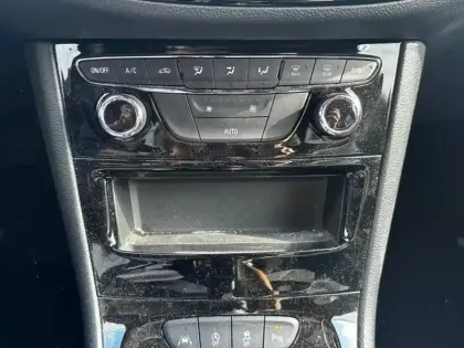 Photo 14 Opel Astra  1.2 Turbo 130ch Elegance Business 7cv