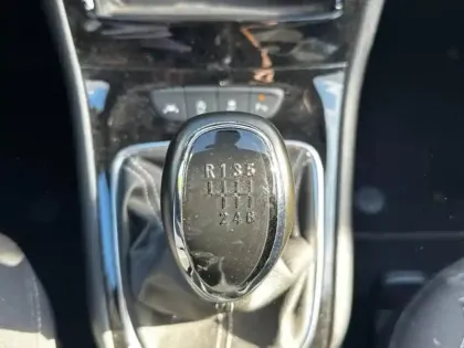 Photo 16 Opel Astra Gén. V Ph2 Elegance Business 5