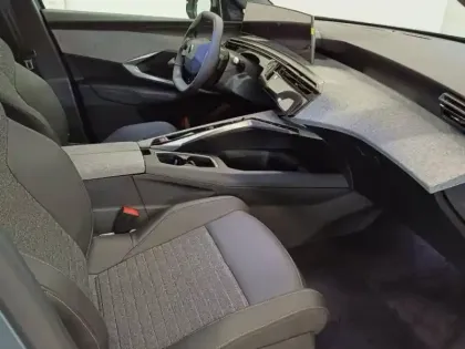 Photo 7 Peugeot 3008  1.2 Hybrid 145ch Allure e-DCS6