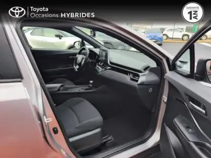 Photo 5 Toyota C-HR  122h Dynamic 2WD E-CVT RC18