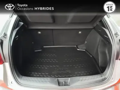 Photo 9 Toyota C-HR  122h Dynamic 2WD E-CVT RC18