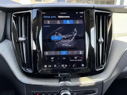 Photo 31 Volvo Xc60  T6 AWD Hybride rechargeable 253 ch+145 ch Geartronic 8