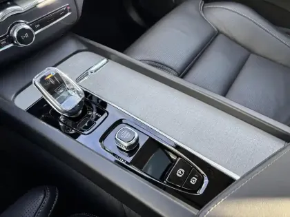 Photo 20 Volvo Xc60  T6 AWD Hybride rechargeable 253 ch+145 ch Geartronic 8