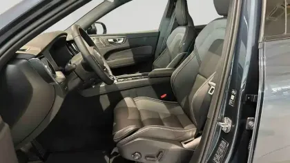 Photo 10 Volvo Xc60  T6 AWD Hybride rechargeable 253 ch+145 ch Geartronic 8