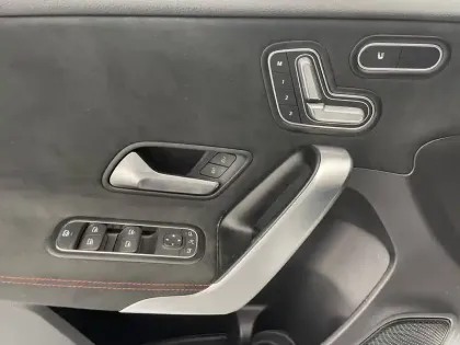 Photo 27 Mercedes Classe A  200 d 8G-DCT