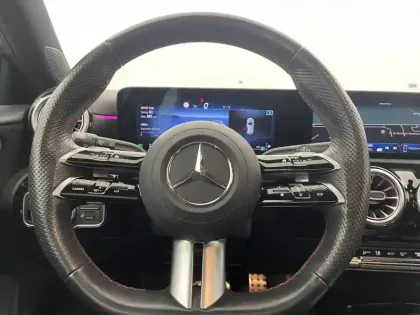 Photo 90 Mercedes Classe A  200 d 8G-DCT