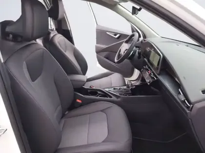 Photo 15 Kia Niro  1.6 GDi 138 ch HEV DCT6