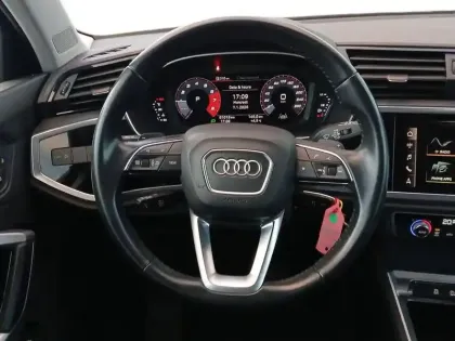 Photo 15 Audi Q3  35 TFSI 150 ch S tronic 7