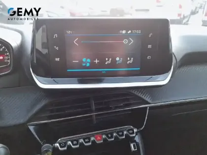 Photo 28 Peugeot 208  PureTech 75 S&S BVM5