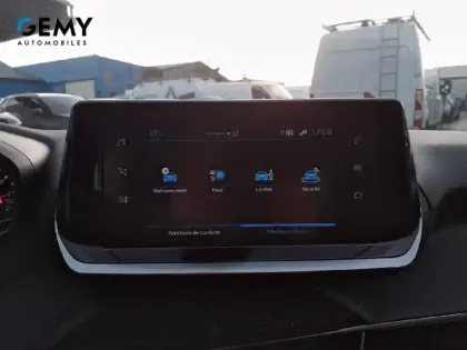 Photo 24 Peugeot 208  PureTech 75 S&S BVM5