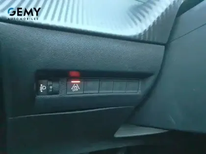 Photo 18 Peugeot 208  PureTech 75 S&S BVM5