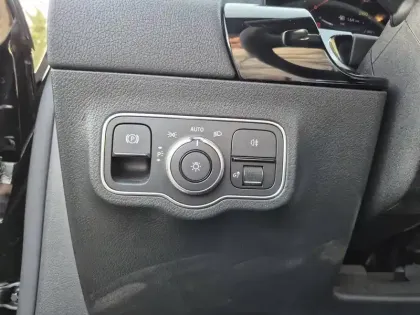 Photo 16 Mercedes GLA  200 d 8G-DCT