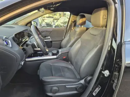 Photo 11 Mercedes GLA  200 d 8G-DCT