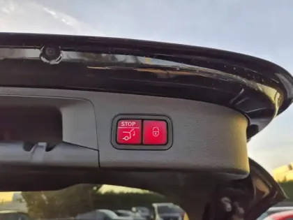 Photo 8 Mercedes GLA  200 d 8G-DCT