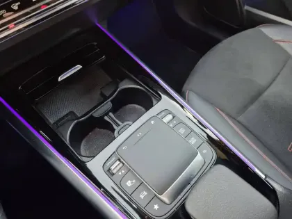 Photo 19 Mercedes GLA  200 d 8G-DCT