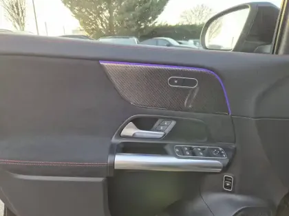 Photo 12 Mercedes GLA  200 d 8G-DCT