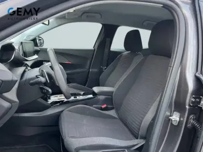 Photo 8 Peugeot 2008  PureTech 130 S&S EAT8