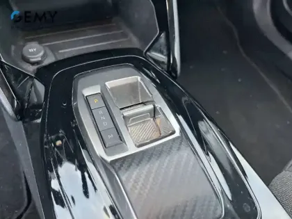 Photo 15 Peugeot 2008  PureTech 130 S&S EAT8