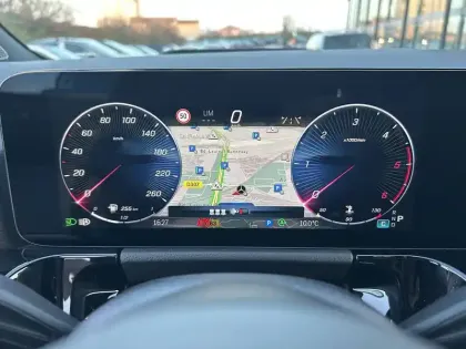 Photo 7 Mercedes GLA  200 d 8G-DCT