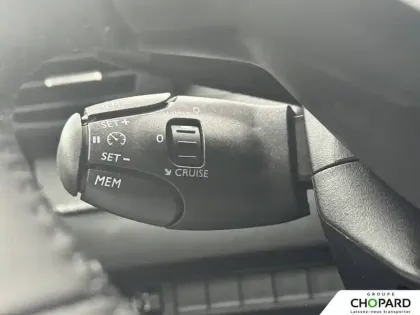 Photo 15 Peugeot 208  Hybrid 110 e-DCS6