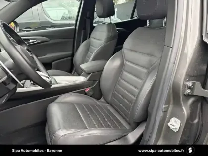 Photo 8 Alfa Romeo Tonale  1.3 Hybride Rechargeable PHEV 280ch AT6 Q4