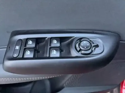 Photo 19 Alfa Romeo Tonale  1.3 Hybride Rechargeable PHEV 280ch AT6 e-Q4