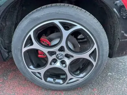 Photo 34 Alfa Romeo Tonale  1.3 Hybride Rechargeable PHEV 280ch AT6 e-Q4