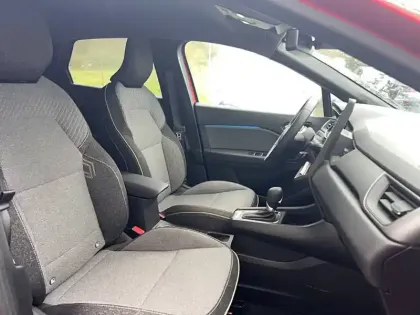 Photo 38 Renault Captur  E-Tech full hybrid 145 ch