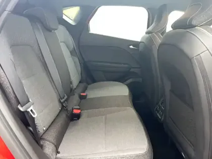 Photo 39 Renault Captur  E-Tech full hybrid 145 ch