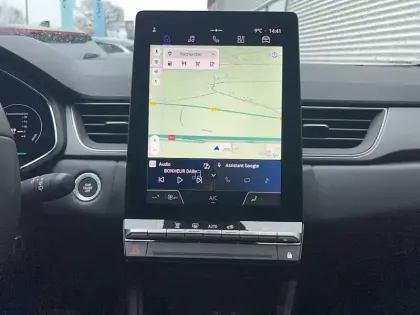 Photo 27 Renault Captur  E-Tech full hybrid 145 ch