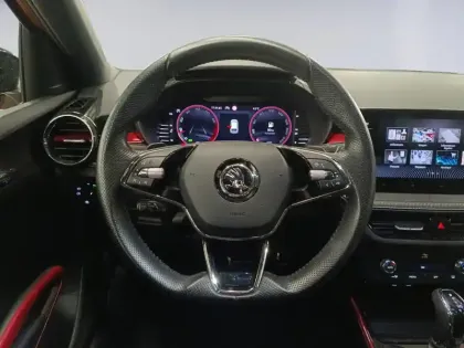 Photo 11 Skoda Fabia  1.5 TSI 150 ch DSG7