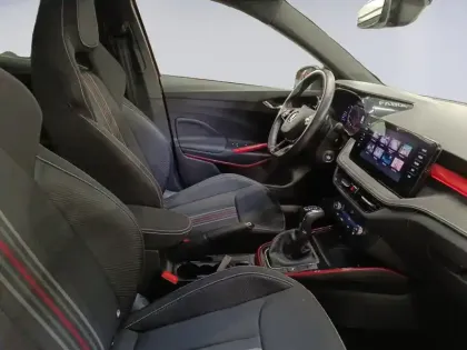 Photo 10 Skoda Fabia  1.5 TSI 150 ch DSG7