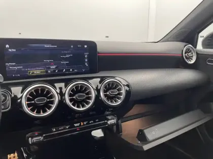 Photo 51 Mercedes Classe A Gén. IV (W177) Ph2 AMG Line 5