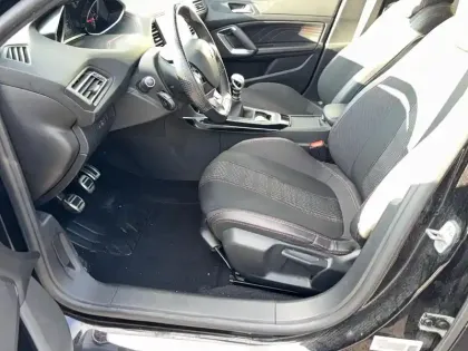 Photo 10 Peugeot 308  1.2 PureTech 130ch S&S BVM6 EU6