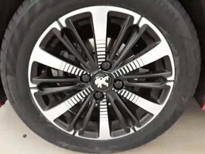 Photo 12 Peugeot 208  PureTech 110ch S&S BVM6